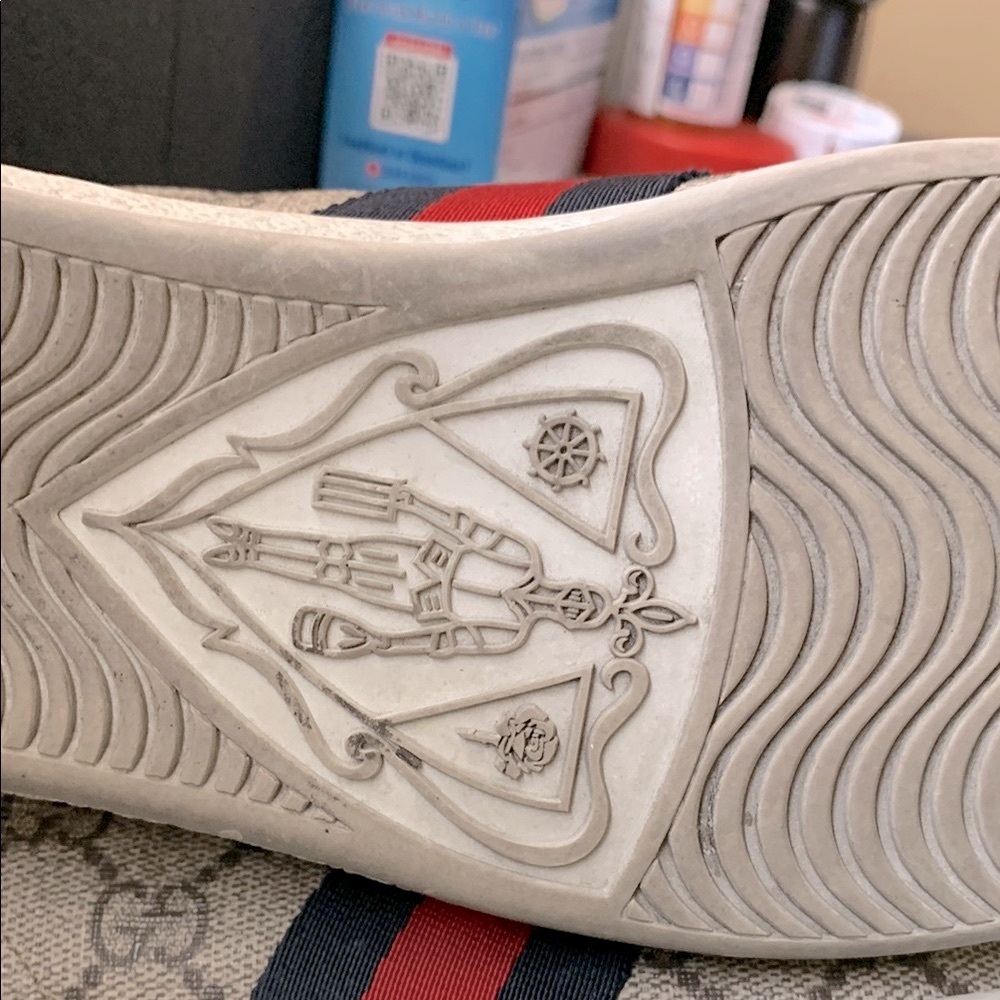 Gucci Cream and Blue & Red Sneakers with Iconic GG Logo - Picture 4 of 4